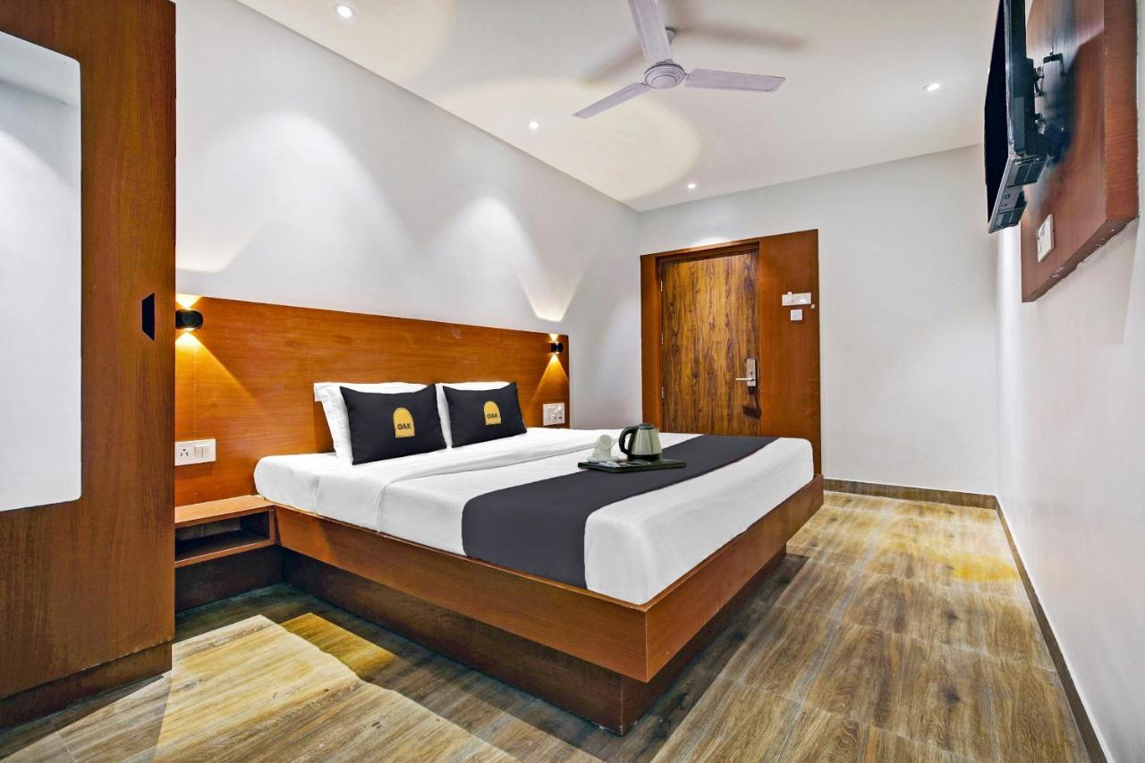 Hotel Townhouse Oak Hi-City Guwahati Esterno foto